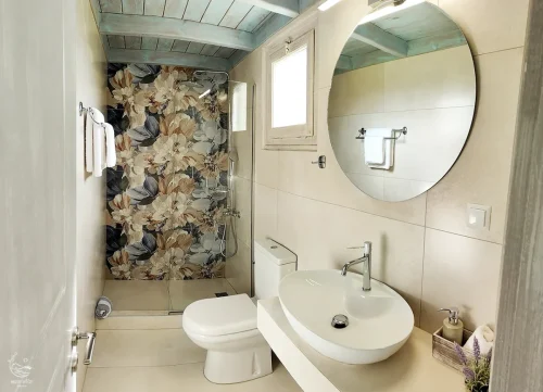Muses-Villas-Finikounda-Urania-Bathroom